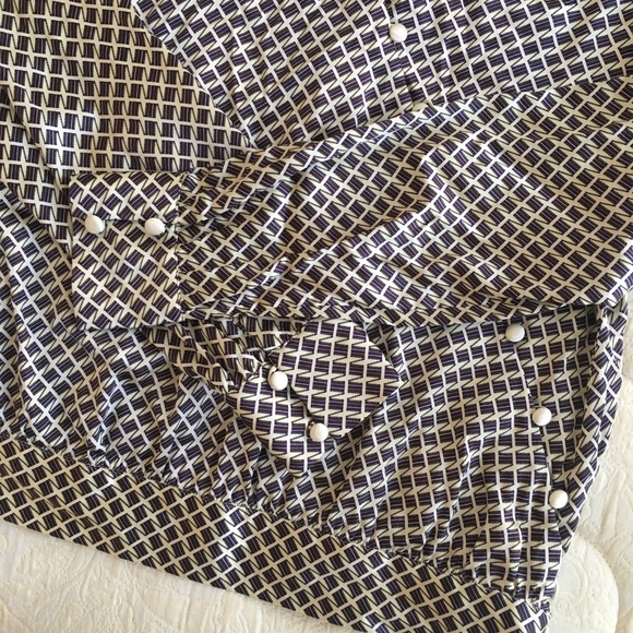 SILK Blouse w/ Buttons - Picture 5 of 8